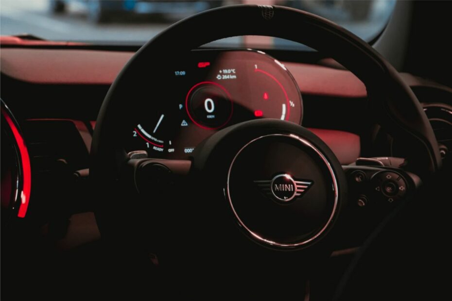 Sit back & play online casino in your Mini Cooper